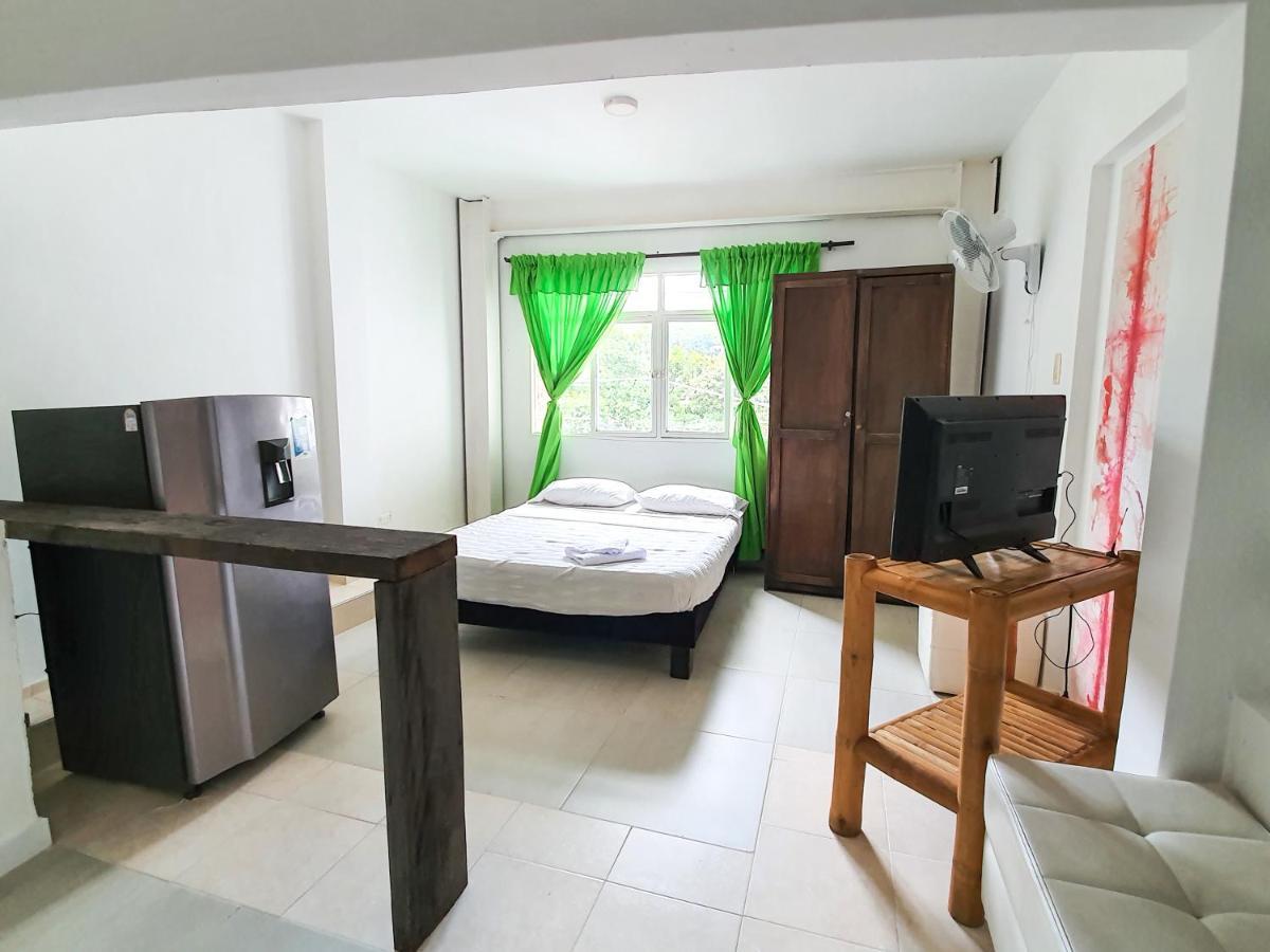 Hostal La Mercedes Street Калі Екстер'єр фото